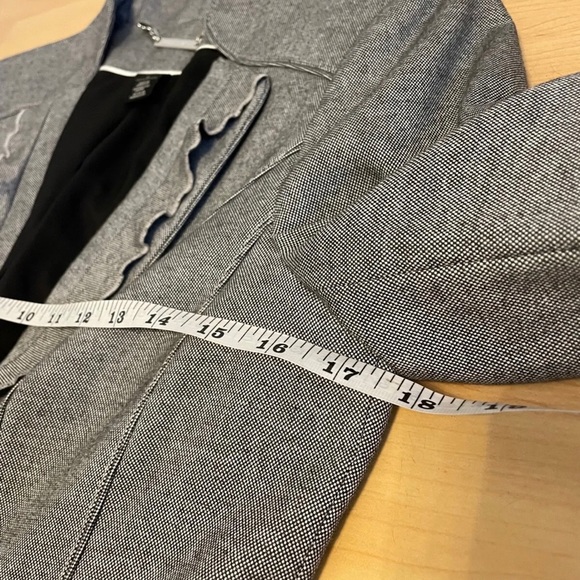 White House Black Market Gray Blazer Size 6 - Picture 6 of 11